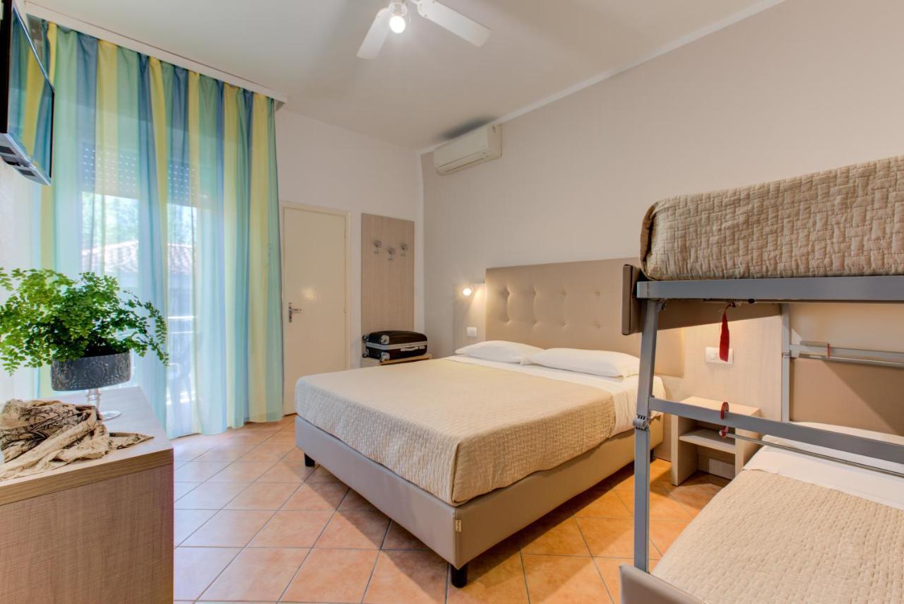 Hotel Cimarosa Riccione Værelse billede