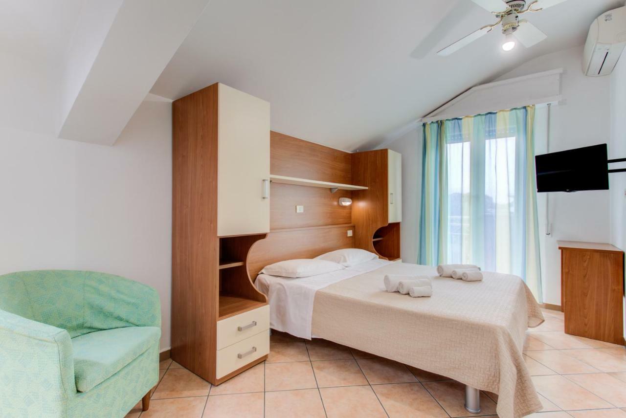 Hotel Cimarosa Riccione Værelse billede
