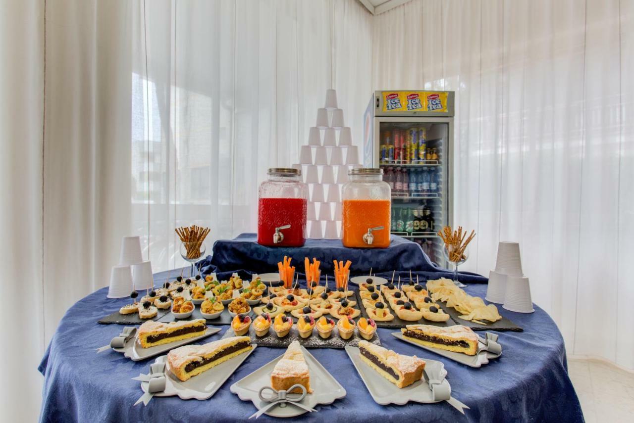 Hotel Cimarosa Riccione Eksteriør billede