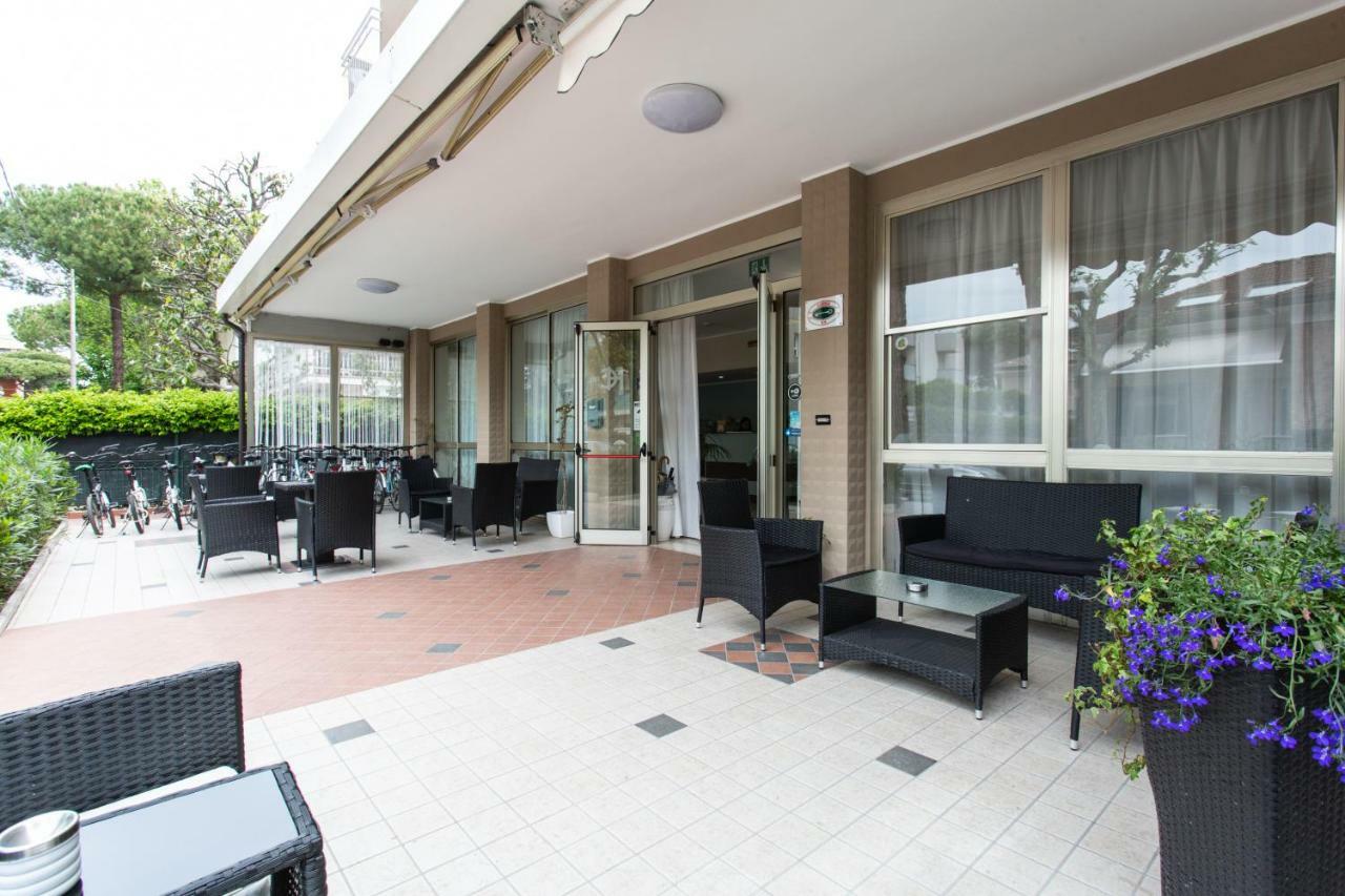 Hotel Cimarosa Riccione Eksteriør billede