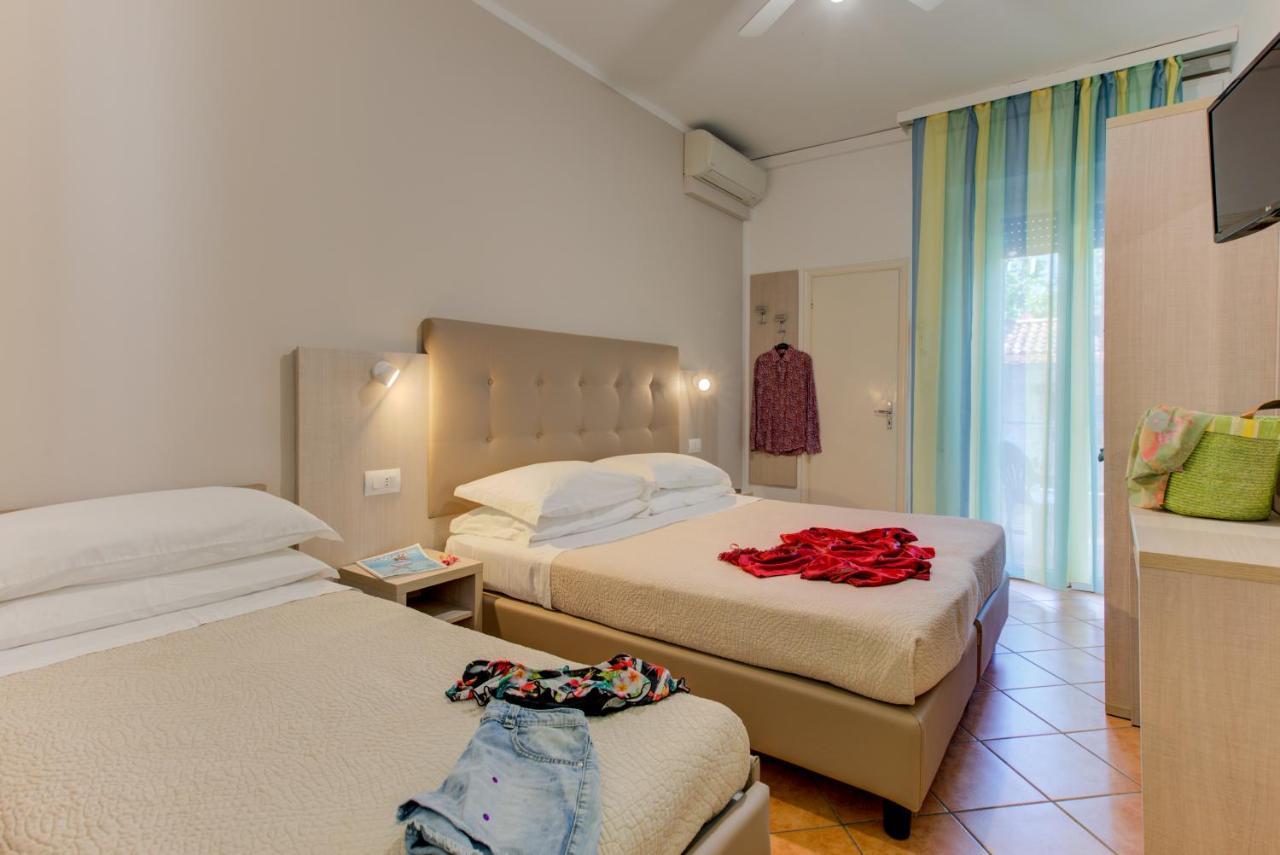 Hotel Cimarosa Riccione Værelse billede
